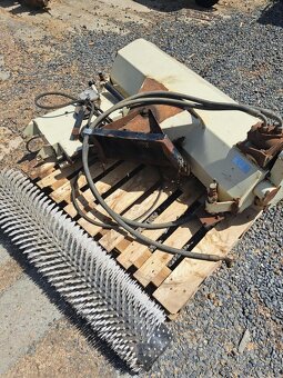 Zametacia kefa metla pre malotraktor - 3