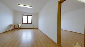 PRENÁJOM: Kancelárie Ružomberok, parkovanie bezplatné - 3