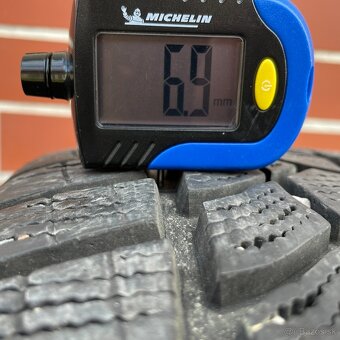 Zimné pneumatiky Goodyear 215/60 R16 - 3