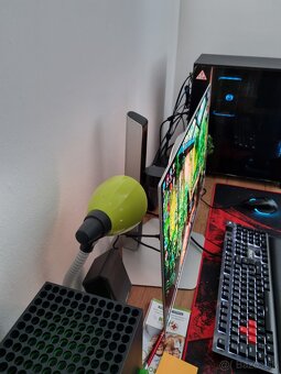 27" Samsung Odyssey OLED G6 - 3