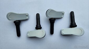 Snímače Tlaku Pneumatík KIA HYUNDAI
- 3