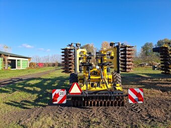 Radličkový kyprič Bednar Fenix FO 4000 - 3