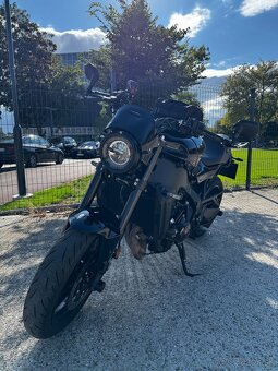 Yamaha XSR 900 - 3