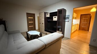 Ponúkam Vám na predaj 3 izbový byt s loggiou na Pereckej ul. - 3