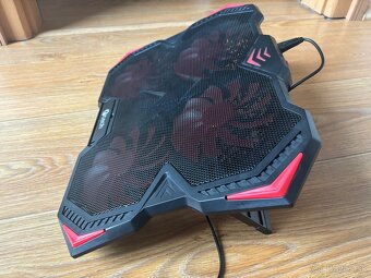 Chladiaca podložka pod notebook C-TECH Zephyros NTB, 17,3" - 3