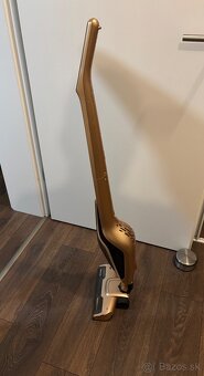 Tyčový vysávač Sencor SVC 8618GD - 3