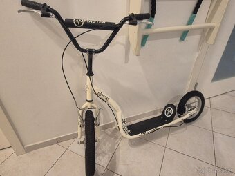 Kolobežka MASTER 16-12 biela-čierna - 3