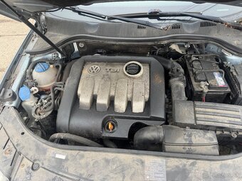 VW PASSAT B6 2007 na náhradné diely ND - 3