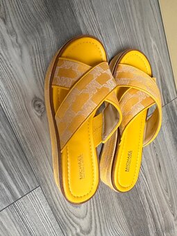 Michael kors šľapky (36) - 3