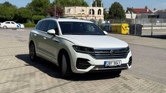 VOLKSWAGEN TOUAREG 3.0 V6 TDI 286k R-Line 4Motion Tiptronic - 3