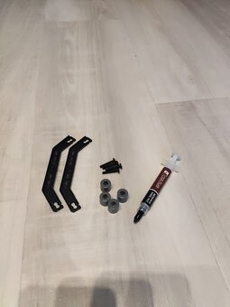 Predám chladič Noctua nh u12s chromax black - 3