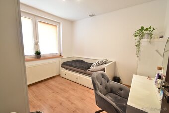 5 izbový rodinný dom s garážou a bazénom Budmerice - 3