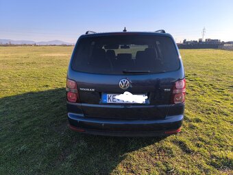 Volkswagen Touran 1.9 TDI Highline - 3