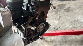 Spodok motora 2,0 TDi CKT - 3
