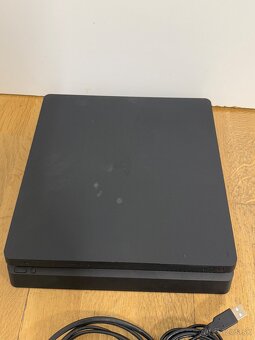 Playstation 4 Slim 500Gb - Funkčná, prečistená 2 ovladače - 3
