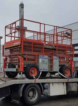 Predam noznicovu plosinu 4x4 skyjack SJ8841RT - 3