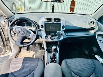 Toyota Rav 4x4 - 3