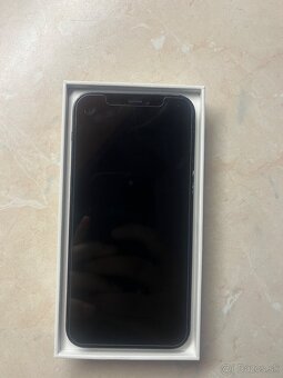 Predám Apple 12 64gb black - 3