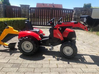 Šľapací traktor s nakladačom, bagrom a vlečkou - 3