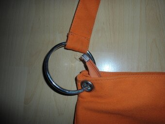 Oranzova kabelka - 3