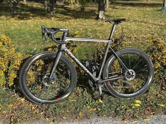 Predám cestný bicykel COLNAGO V3Rs 54s (56) - 3