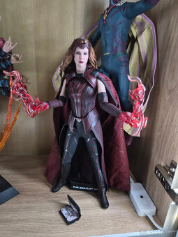 Scarlet Witch a Vison Hot toys - 3