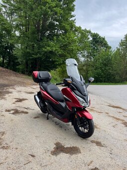 Honda Forza 350 - ako nová - 3