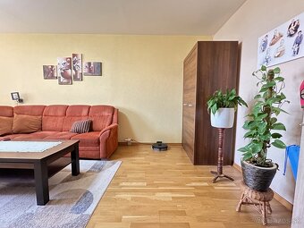 3 izbový byt s loggiou, Štúrovo nábrežie na PREDAJ - 3