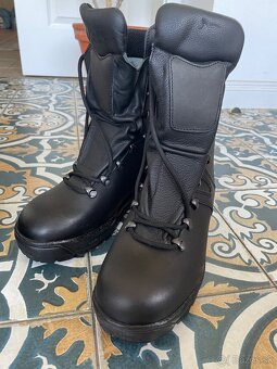 Kanady vojenske v.42 - 3