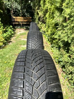 215/65 R16 zimné Good Year Ultra Grip, dezén 7,5 mm (4 ks) - 3
