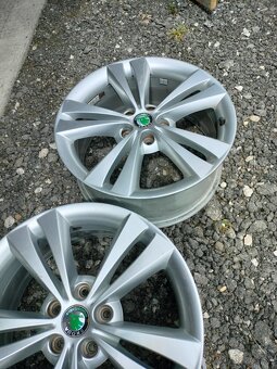 4ks alu disky orig. Škoda 5x112 R18 - 3
