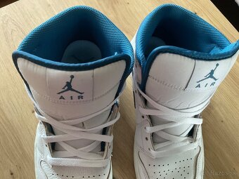AIR JORDAN 1 MID SE - 3