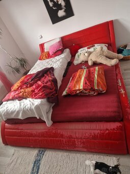 Manželská posteľ s roštom aj madracom - 3