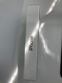 iPhone SE - 3