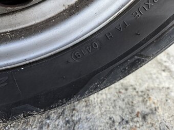 Plechové disky 5x160 + letné pneu 215/65r15c - 3