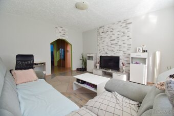 BEDES | 3 izbový byt, 72m2, 2p/7p, loggia, Okružná, Handlová - 3
