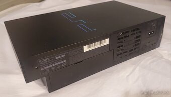 Playstation 2 + 5 hier + ovládač + 8MB memory card - 3