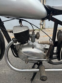 CZ 125T, malý pérák - 3