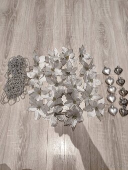 vianočné ozdoby, mašle, gule, strieborné reťaze, starshower - 3