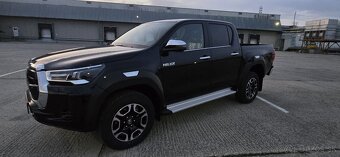 Toyota Hilux 2.8 D Double Cab 6AT Executive - 3