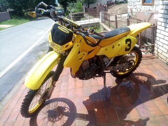 Predám SUZUKI DRZ 400 E - 3