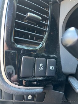 Mitsubishi Outlander - 3