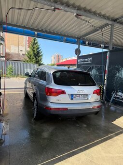 Q7 šedá metalíza - 3