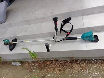 Makita Aku krovinorez DUR368 - 3