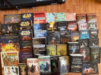 Hellboy ,Jurassic Park,Sandman,Akta Illuminae,Star Wars atd - 3