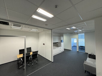 Prenájom novozrekonštruovaného samostatného kancelárskeho tr - 3