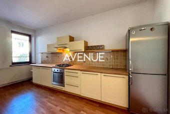 AVENUE | 5i RD s vinnou pivnicou, Svätý Jur, Prostredná ul., - 3