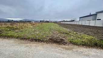 Dom a pozemok 2421m2 Investičná ponuka 95€/m2 pri Malackách - 3