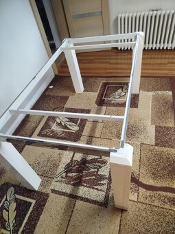 Sklenený jedálenský stôl - 3