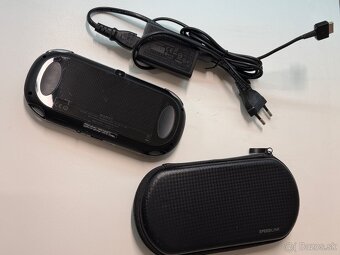 Playstation vira Oled - Pekný stav - 3